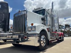 2025 Kenworth T909 