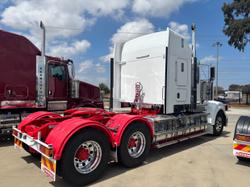 2025 Kenworth T909 