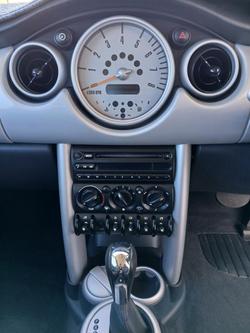 2004 MINI Hatch Cooper R50 MY05 Chilli Red