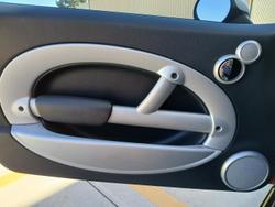 2004 MINI Hatch Cooper R50 MY05 Chilli Red