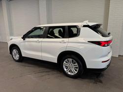 2024 Mitsubishi Outlander ES ZM MY24 White