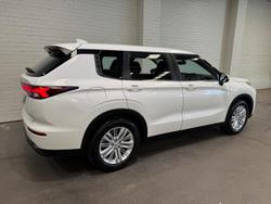 2024 Mitsubishi Outlander ES ZM MY24 White
