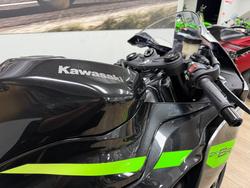 2026 Kawasaki 2026 Kawasaki 636CC NINJA ZX-6R GREY/BLACK