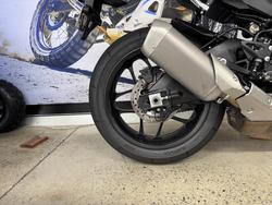 2025 Yamaha YZF-R1 BLACK