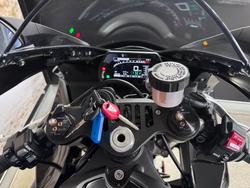 2025 Yamaha YZF-R1 BLACK