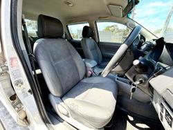 2010 Toyota Hilux SR KUN26R MY10 4X4 Glacier White