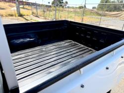 2010 Toyota Hilux SR KUN26R MY10 4X4 Glacier White