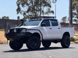 2010 Toyota Hilux SR KUN26R MY10 4X4 Glacier White