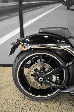 2014 HARLEY-DAVIDSON BREAKOUT
