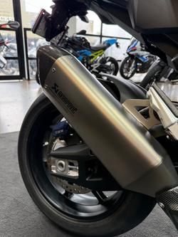 2026 BMW Motorrad M 1000 XR Aurelius Green Metallic