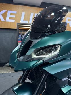 2026 BMW Motorrad M 1000 XR Aurelius Green Metallic