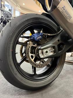 2026 BMW Motorrad M 1000 XR Aurelius Green Metallic