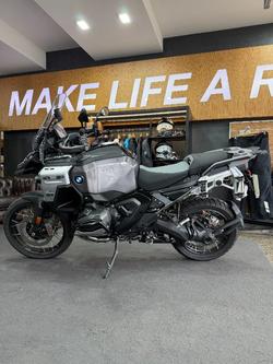 2026 BMW Motorrad R 1300 GS Adventure Triple Black BLACK STORM METALLIC