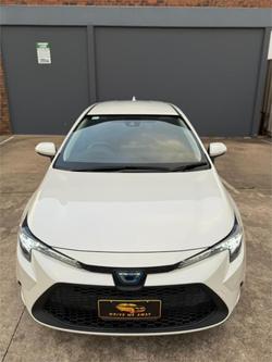 2020 Toyota Corolla Touring Hybrid S