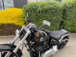 2015 HARLEY-DAVIDSON FXSB SOFTAIL BREAKOUT Black