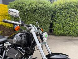 2015 HARLEY-DAVIDSON FXSB SOFTAIL BREAKOUT Black