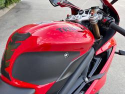 2015 Triumph DAYTONA 675 Red