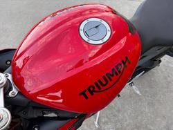 2015 Triumph DAYTONA 675 Red