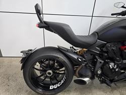 2021 Ducati Diavel 1260 S Diavel Black
