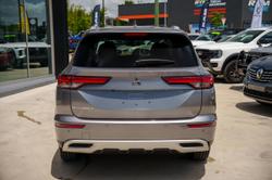 2022 Mitsubishi Outlander LS