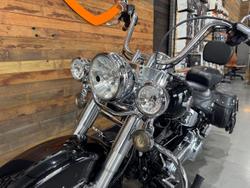 2017 Harley-Davidson Heritage Softail Classic 1690 (FLSTC) Softail Black