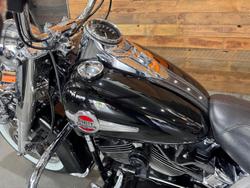 2017 Harley-Davidson Heritage Softail Classic 1690 (FLSTC) Softail Black