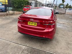 2017 HYUNDAI ELANTRA ACTIVE 2.0 MPI AD Red