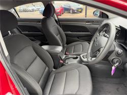 2017 HYUNDAI ELANTRA ACTIVE 2.0 MPI AD Red