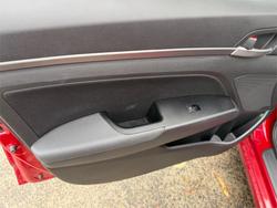 2017 HYUNDAI ELANTRA ACTIVE 2.0 MPI AD Red