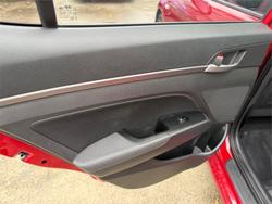 2017 HYUNDAI ELANTRA ACTIVE 2.0 MPI AD Red