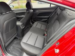 2017 HYUNDAI ELANTRA ACTIVE 2.0 MPI AD Red