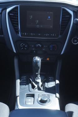 2022 Isuzu MU-X LS-M