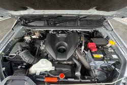 2024 Isuzu MU-X X-TERRAIN