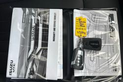 2024 Isuzu MU-X LS-T