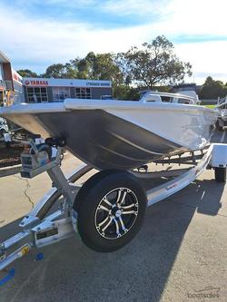 2026 QUINTREX F420 Explorer Trophy