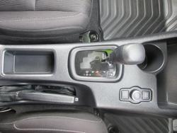 2025 Toyota Hilux SR