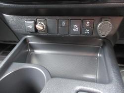 2025 Toyota Hilux SR