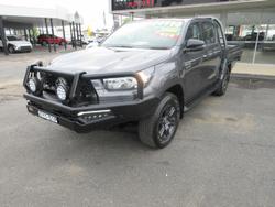 2025 Toyota Hilux SR