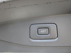 2025 Isuzu MU-X X-TERRAIN