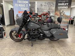 2022 Harley-Davidson Street Glide ST 117 (FLHXST) Touring Grey