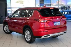 2025 Mitsubishi Outlander LS