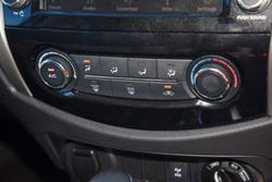 2019 Nissan Navara SL