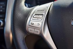 2019 Nissan Navara SL