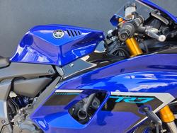 Yamaha YZF-R7LA