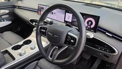 2025 Genesis GV70 2.5T SIGNATURE