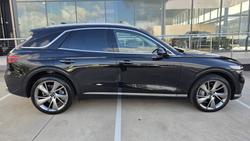 2025 Genesis GV70 2.5T SIGNATURE