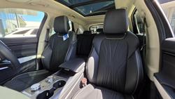 2025 Genesis GV70 2.5T SIGNATURE