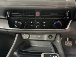 2026 Nissan X-TRAIL ST T33 MY26 Gun Metallic