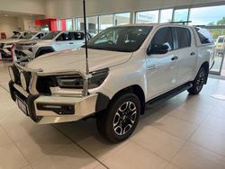 2024 Toyota Hilux 4x4 2.8L Dsl D/C 6AT SR5 48V
