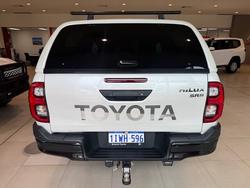 2024 Toyota Hilux 4x4 2.8L Dsl D/C 6AT SR5 48V